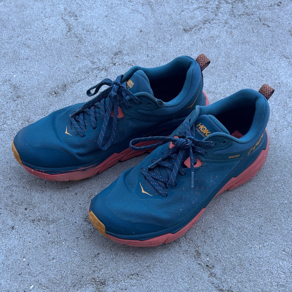 Hoka One One - Challenger ATR 6